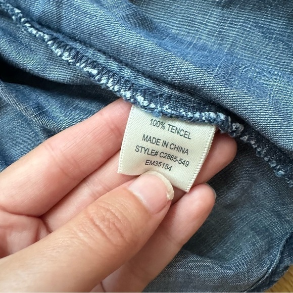 ANTHROPOLOGIE CLOTH & STONE  chambray Popover BLOUSE - M - Picture 11 of 11